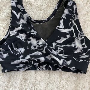 Stylish Black and White Women's Sports Bra Five Dance-wear